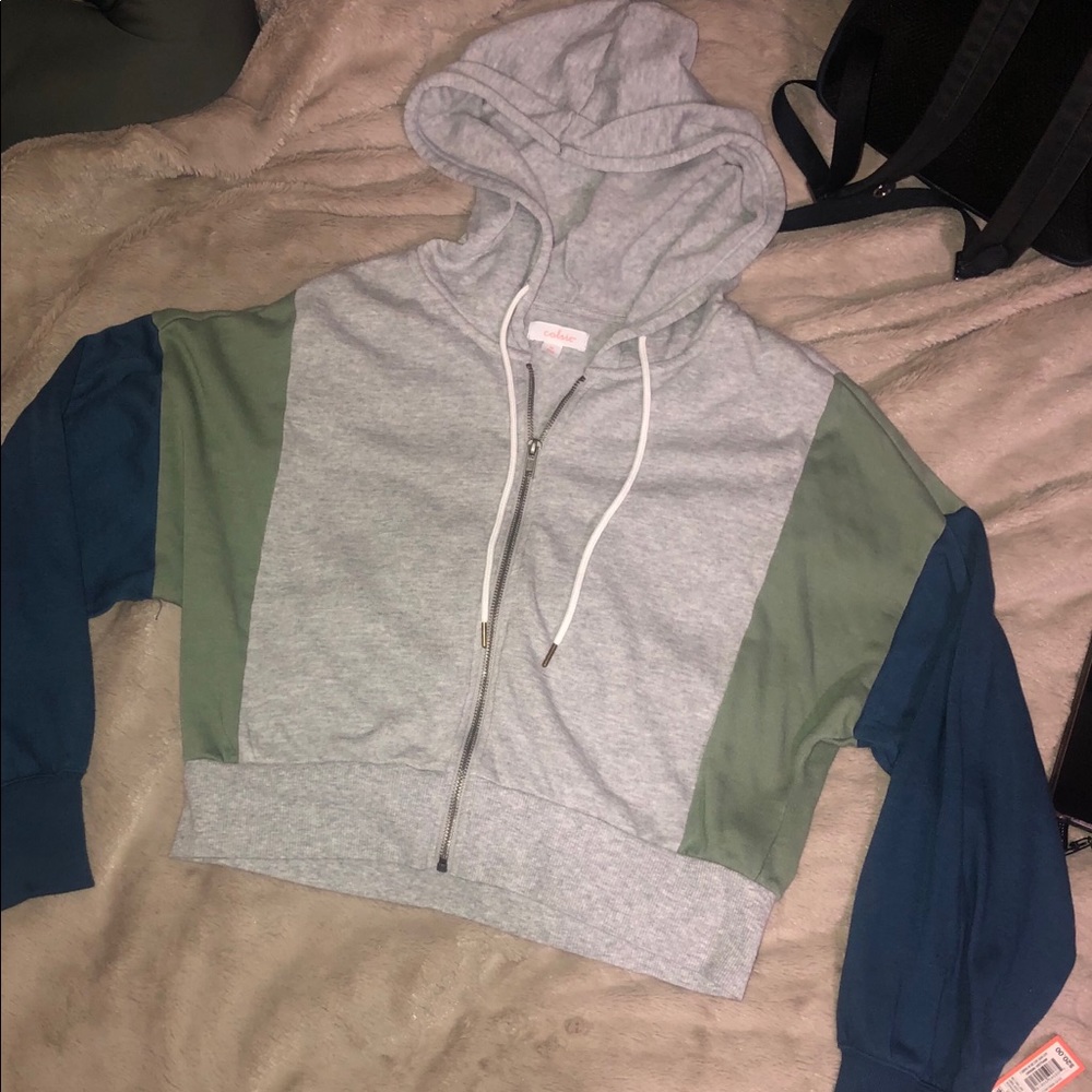 Crop zip up